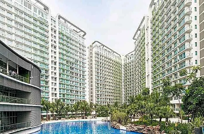 Azure Urban Staycation 5* Manila