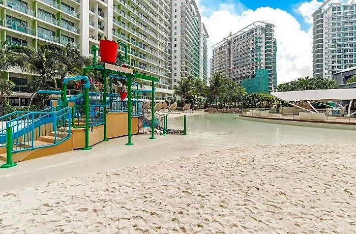 Azure Urban Staycation 5*