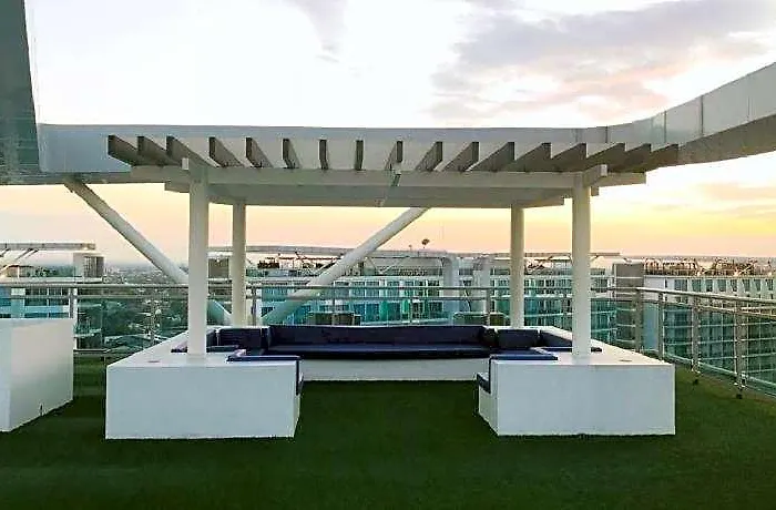 Azure Urban Staycation Hotel 5*